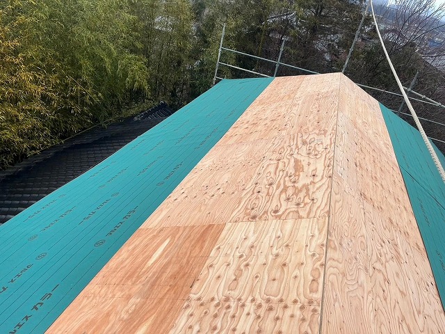 韮崎市　葺き替え工事